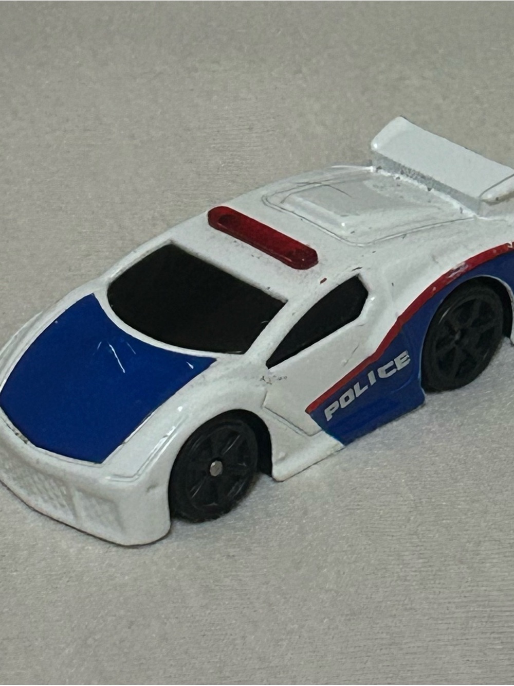 Maisto Fresh Metal VRT-16 Police Pursuit Sports Car